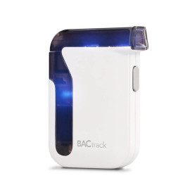 Умный алкотестер Bactrack Mobile